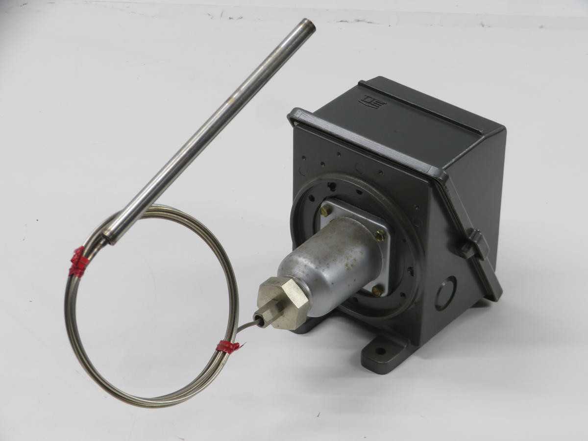 UNITED ELECTRIC F402-4BS TEMPERATURE SWITCH T210473 - TEMPERATURE CONTROL COMPONENTS