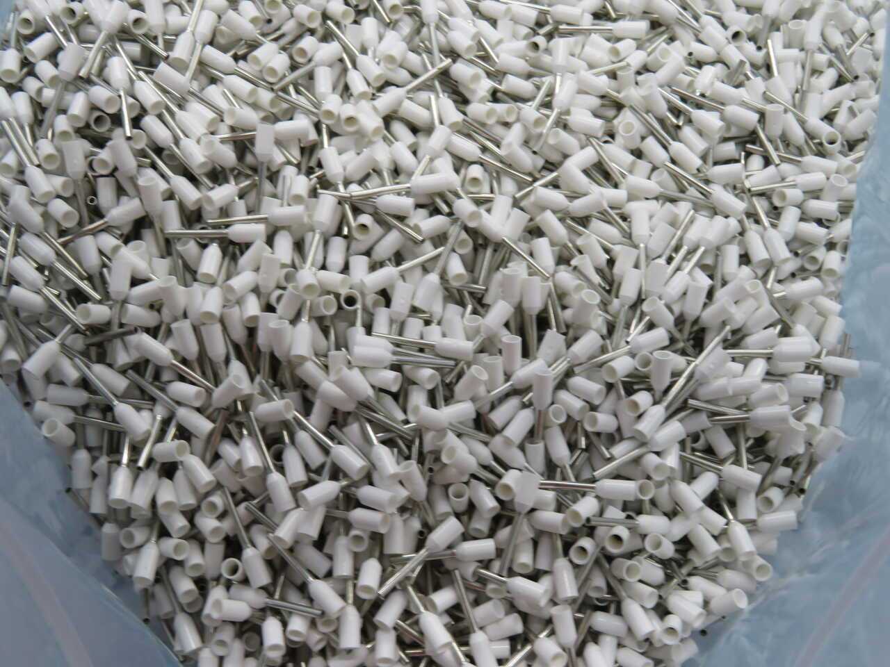 LOT OF 25000 WIRE FERRULE AWG20,10 MM L T270625 - ELECTRICAL WIRE