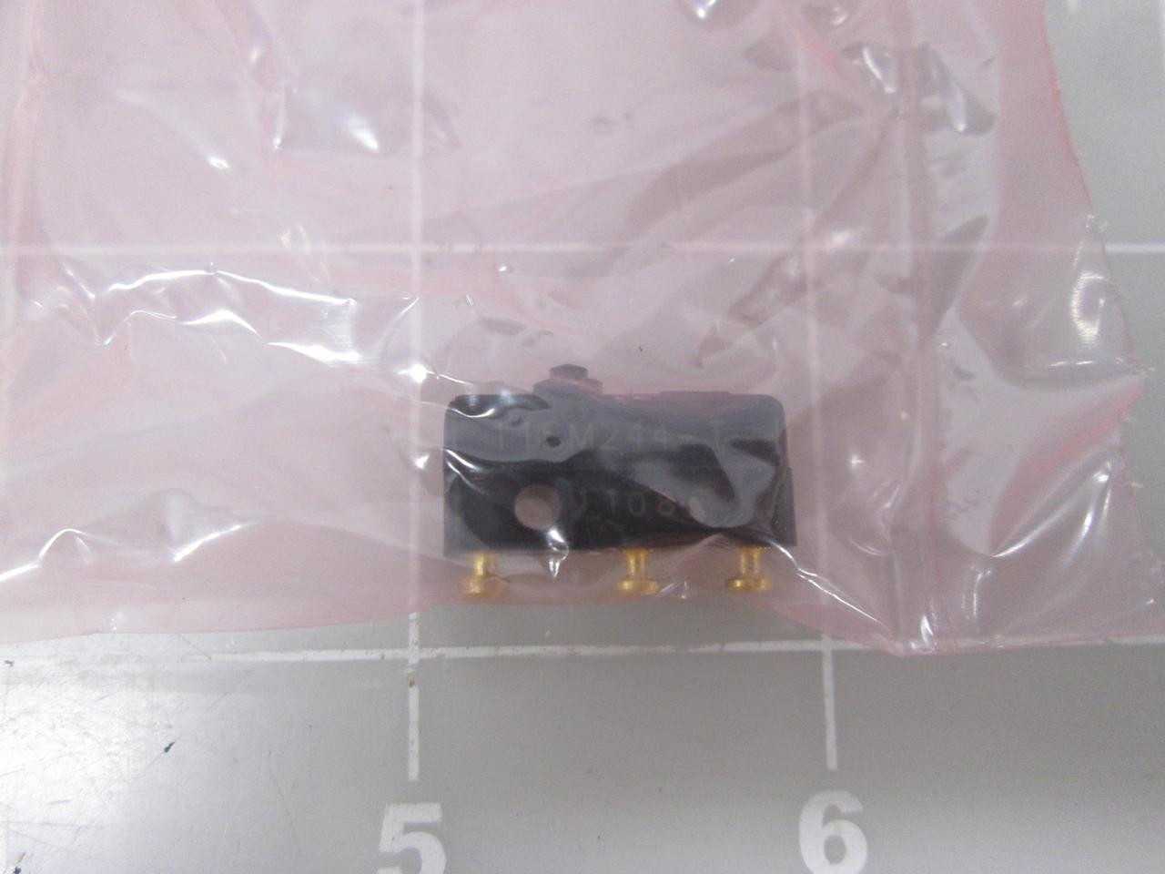 LOT OF 67 HONEYWELL 11SM244-T G00000063-0742 SNAP ACTION SWITCH T67645 - SWITCHES