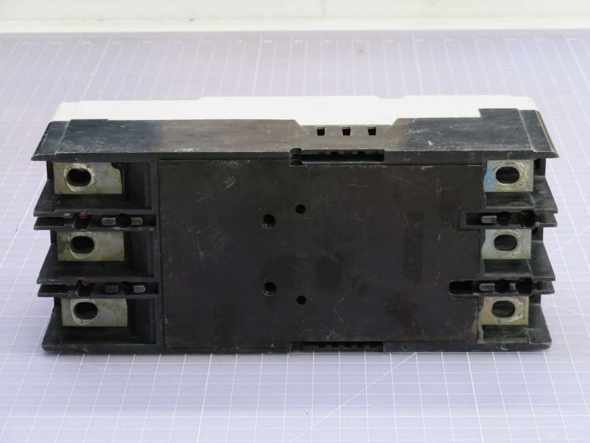 Cutler Hammer HMCP250W5W Molded Case Circuit Breaker T251328 - CIRCUIT BREAKERS