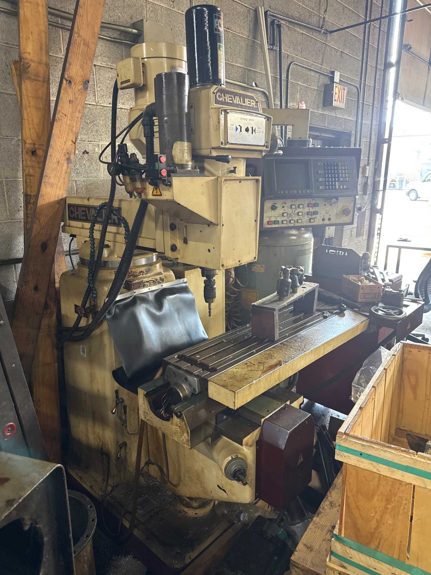 FALCON FM-33H VERTICAL MILLING MACHINE - 50X10 TABLE, 3 HP, 4000 RPM, R8 TAPER - VERTICAL MILLING MACHINES