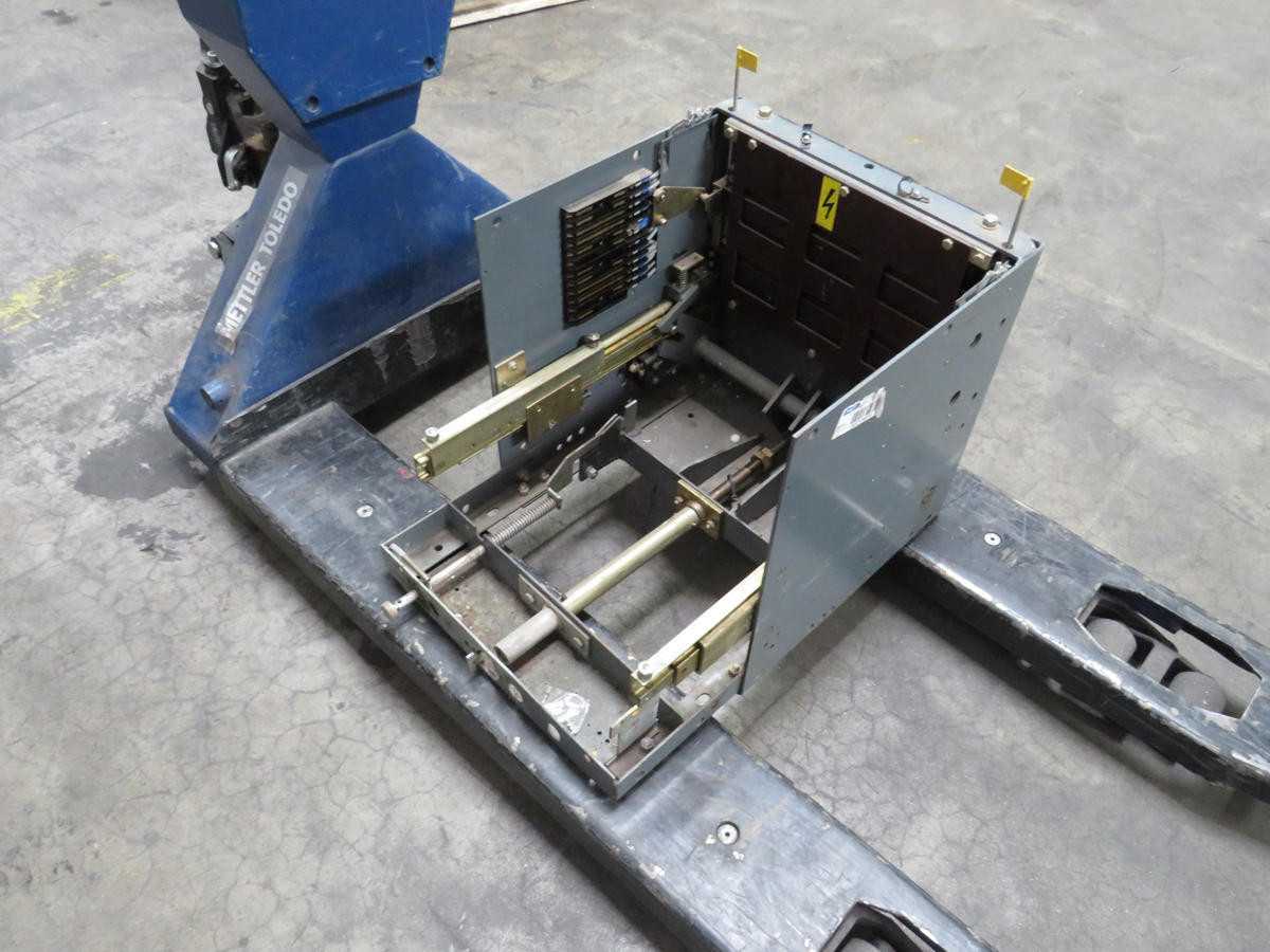 CRADLE 20265/03 FOR AIR CIRCUIT BREAKER TYPE C FRAME SIZE 800 T194365 - CIRCUIT BREAKERS