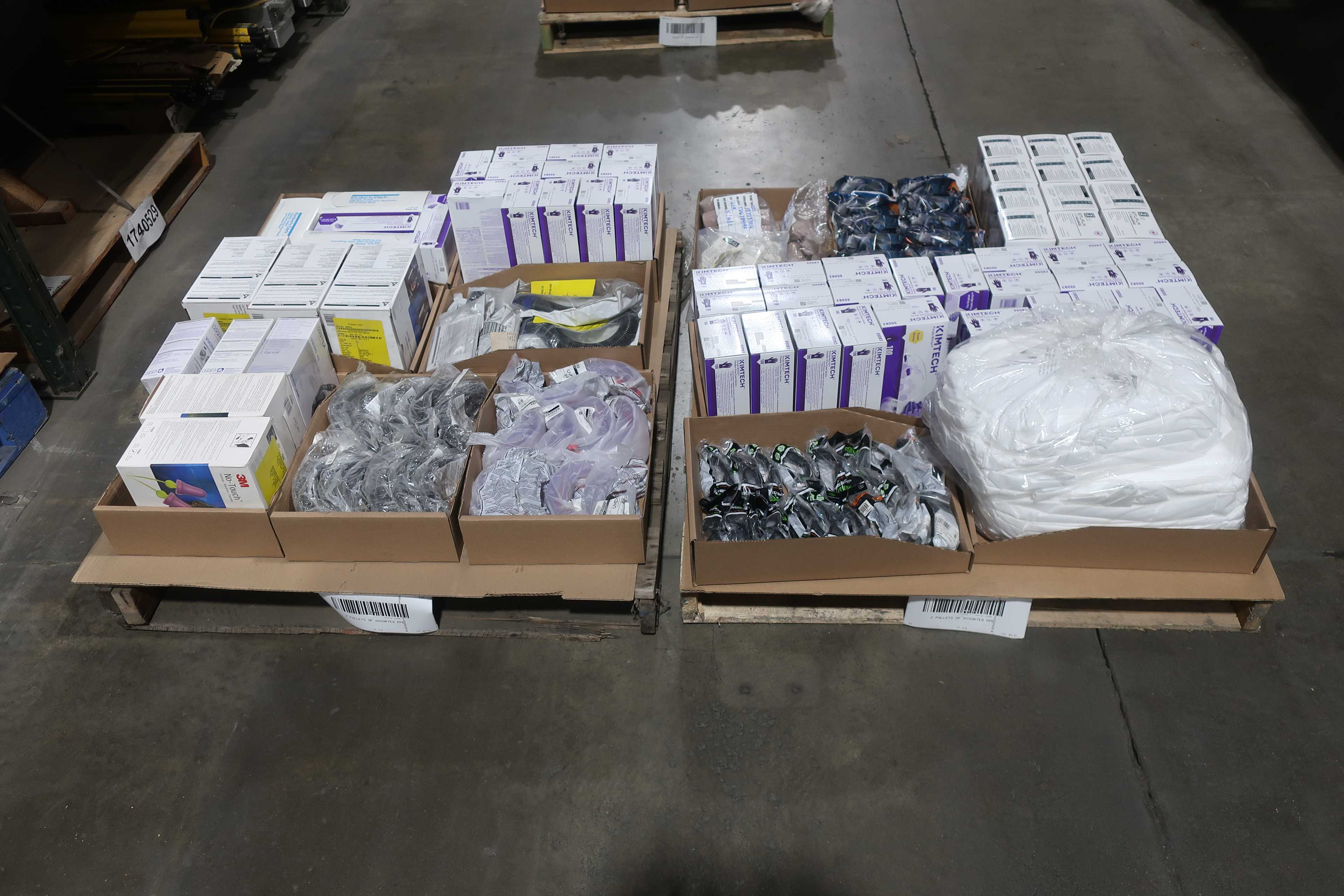 SKU 1762132 - 2 PALLETS OF ASSORTED PPE - PPE