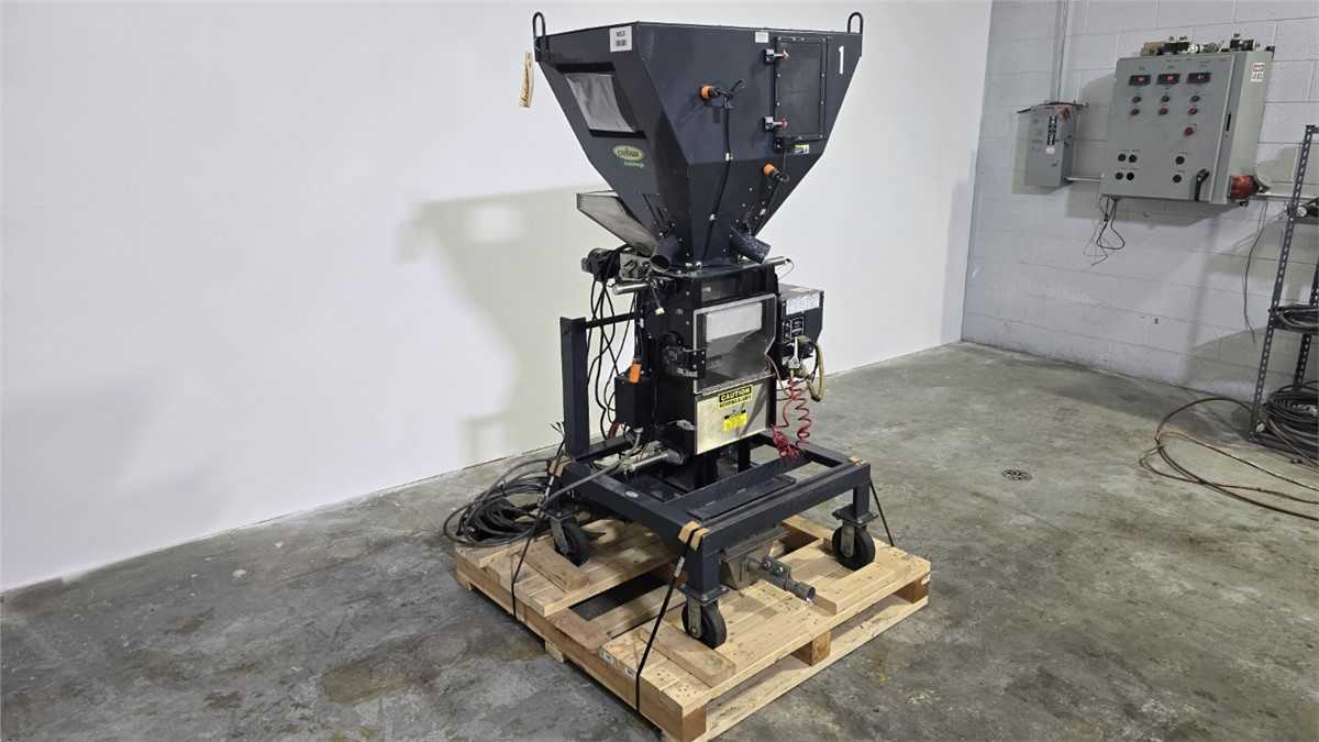 Maguire WSB-220 Gravimetric Blender With Additive Feeder, 900–1000 lb/hr - BLENDERS