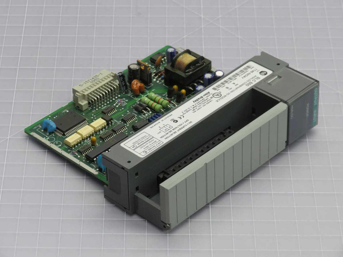 Allen Bradley 1746-NIO4V SLC500 Analog Combination I/O Module T214728 - INDUSTRIAL PARTS