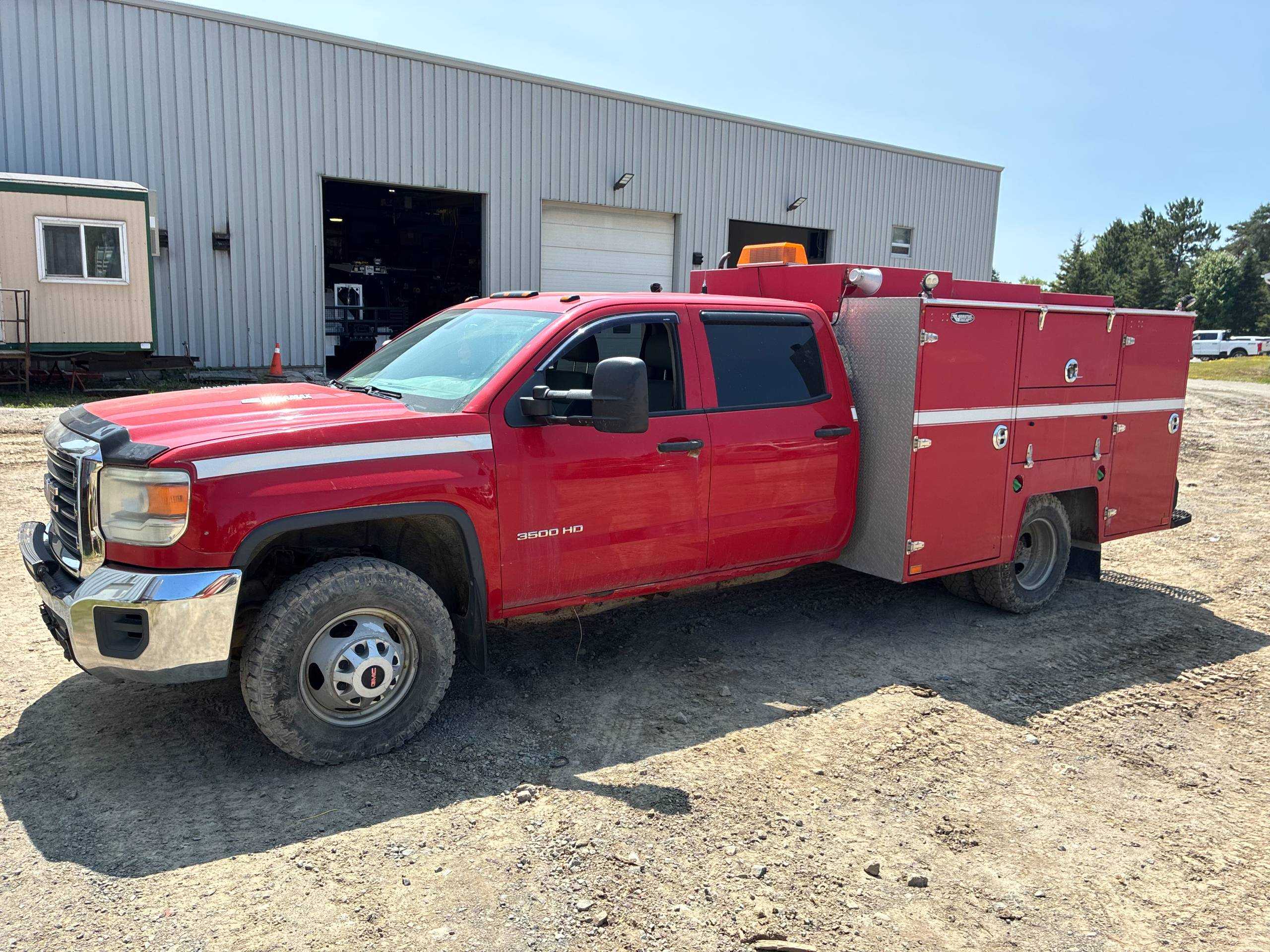 2015 GMC Sierra 3500 4x4 Extended Cab Pickup Truck, 14,000 lb GVWR, Auto, 109,000 Miles - PICKUP TRUCKS