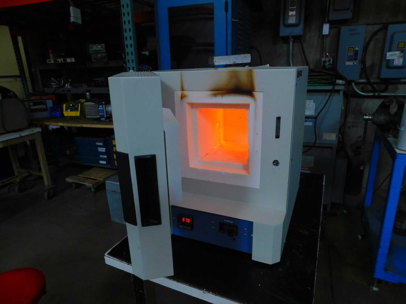 Lindberg/Blue M BF51766A-1 Box Furnace, 100-1100C, 120V, 1800W, 5.3L, 1 Phase - LAB & SCIENTIFIC