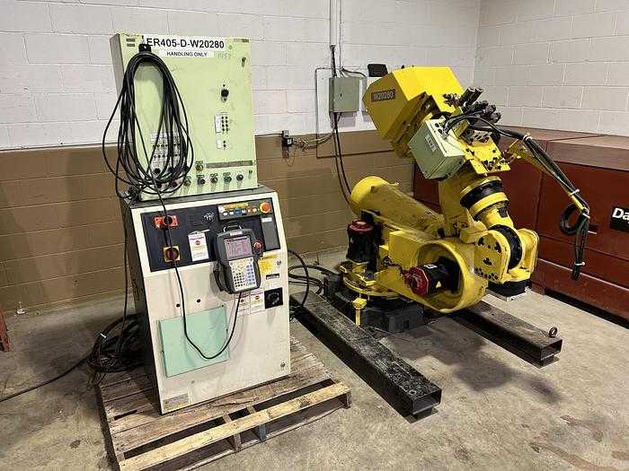 2004 FANUC R2000IA/200R SIX-AXIS ROBOT WITH RJ3IB CONTROLLER - RACK-MOUNTED - ARTICULATED ROBOTS