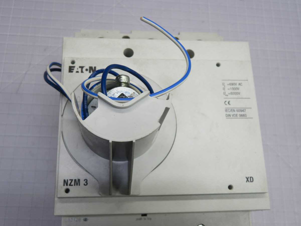 EATON NZMN3-AE/-VE CIRCUIT BREAKER T253872 - CIRCUIT BREAKERS