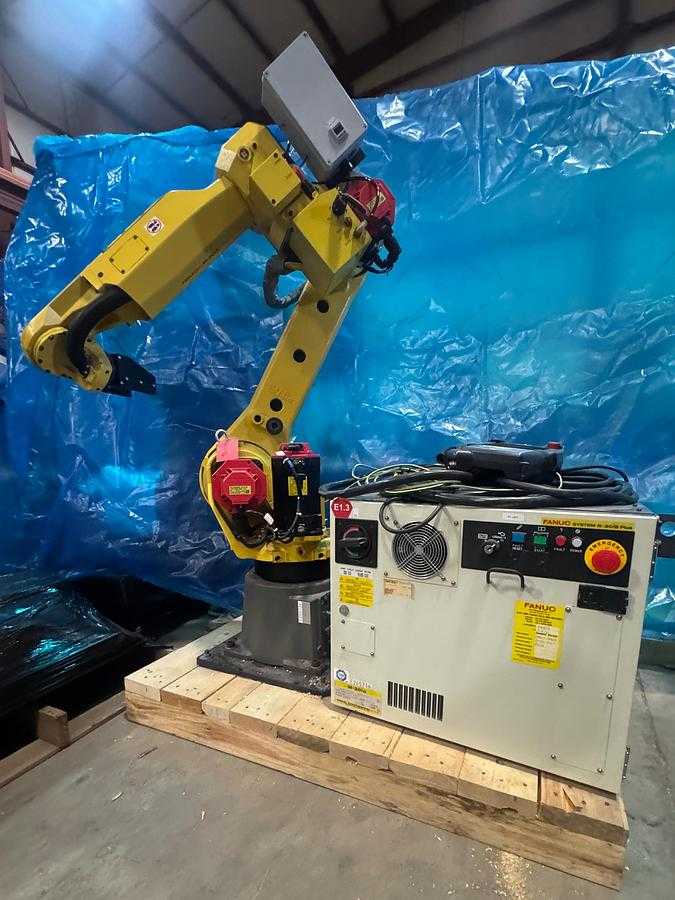 2017 FANUC M-20IA 6 Axis Industrial Robot With R-30IB Plus Control, 20 Kg Payload - ARTICULATED ROBOTS 2017 FANUC M-20IA 6 Axis Industrial Robot With R-30IB Plus Control, 20 Kg Payload - ARTICULATED ROBOTS