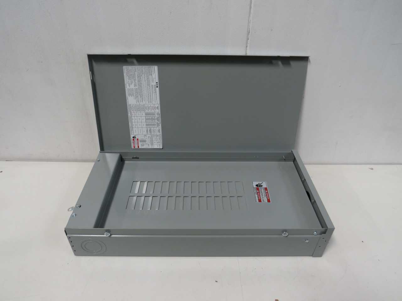EATON BRP30L200R 200 A 60 CIRCUIT OUTDOOR MAIN LUG LOADCENTER 200A 30SP 60C 1PH 3W 120/240V T192051 - CIRCUIT BREAKERS