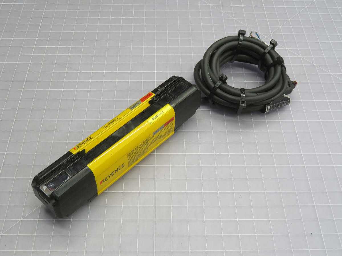 KEYENCE GL-R08H-T B3211101 LIGHT CURTAIN T236614 - SENSORS