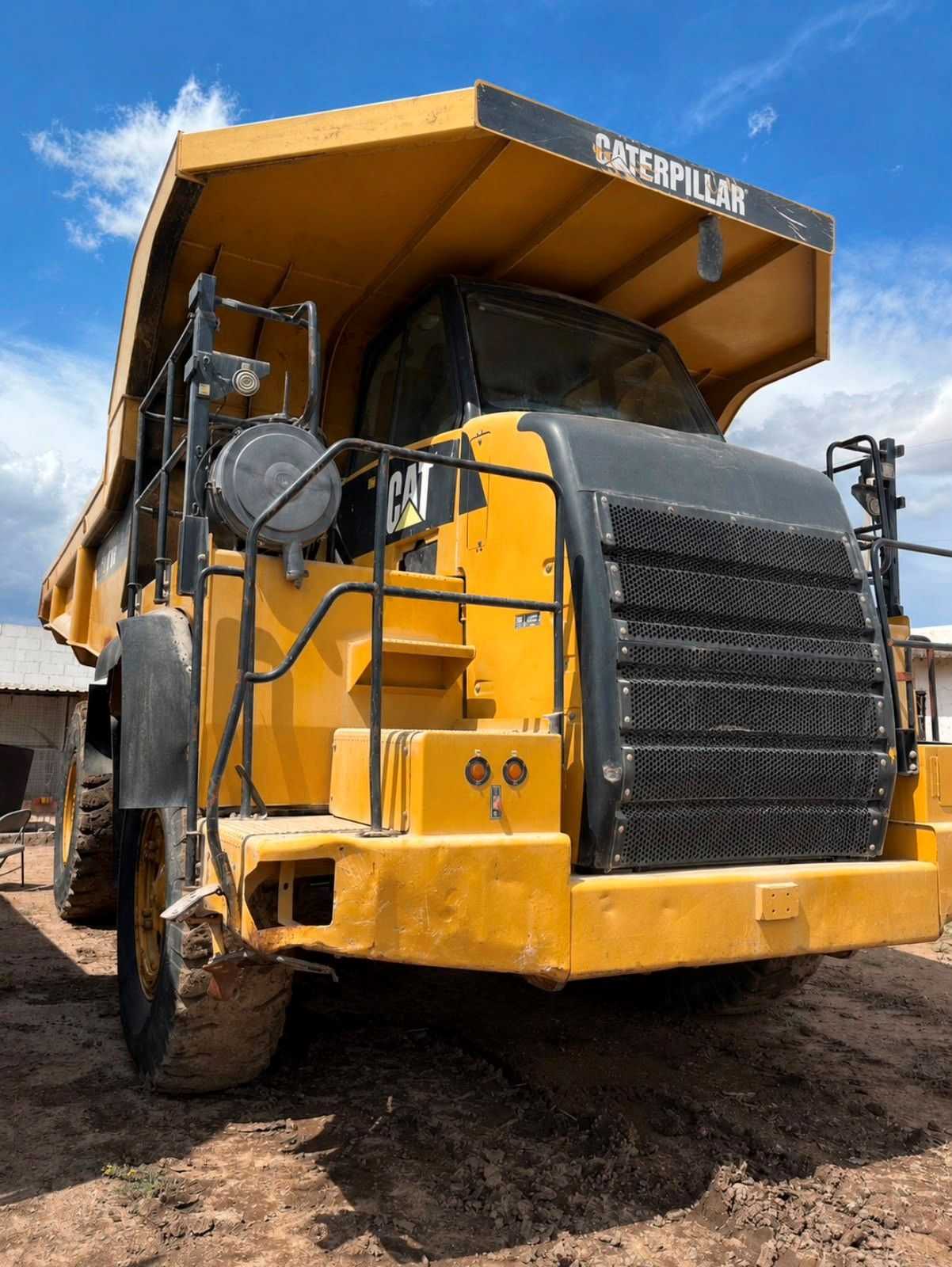 2007 Caterpillar 770D Off-Road Truck, 476 HP Cat C15 ACERT, 157,000 lb Operating Weight - OFF-ROAD TRUCKS