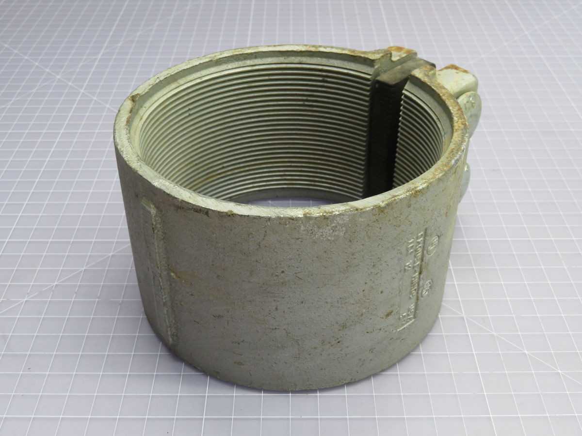 CROUSE-HINDS TCC12 SPLIT CONDUIT COUPLING T251851 - SWITCHES