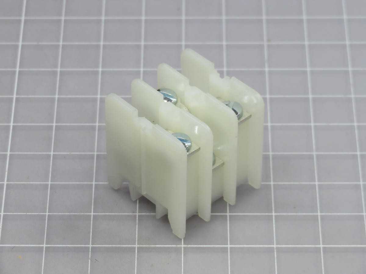 LOT OF 50 EATON TBAL30 3P TERMINAL BLOCK T232008 - TERMINAL BLOCKS