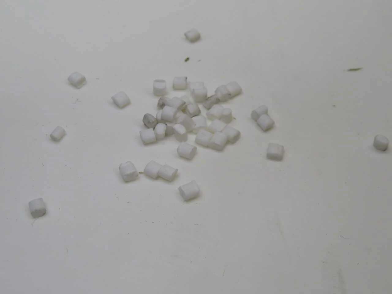 LOT OF 39 LBS LATI LATENE 7H2W-V0 527100058-CPOV POLYPROPYLENE HOMOPOLYMER T271443 - INDUSTRIAL PARTS