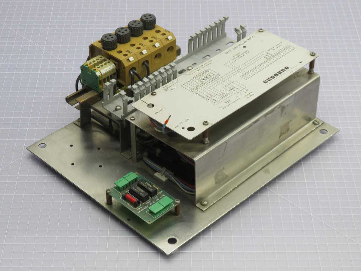 SMALLEY MA141 EMC2 CONTROLLER T217644 - OPERATOR CONTROLS