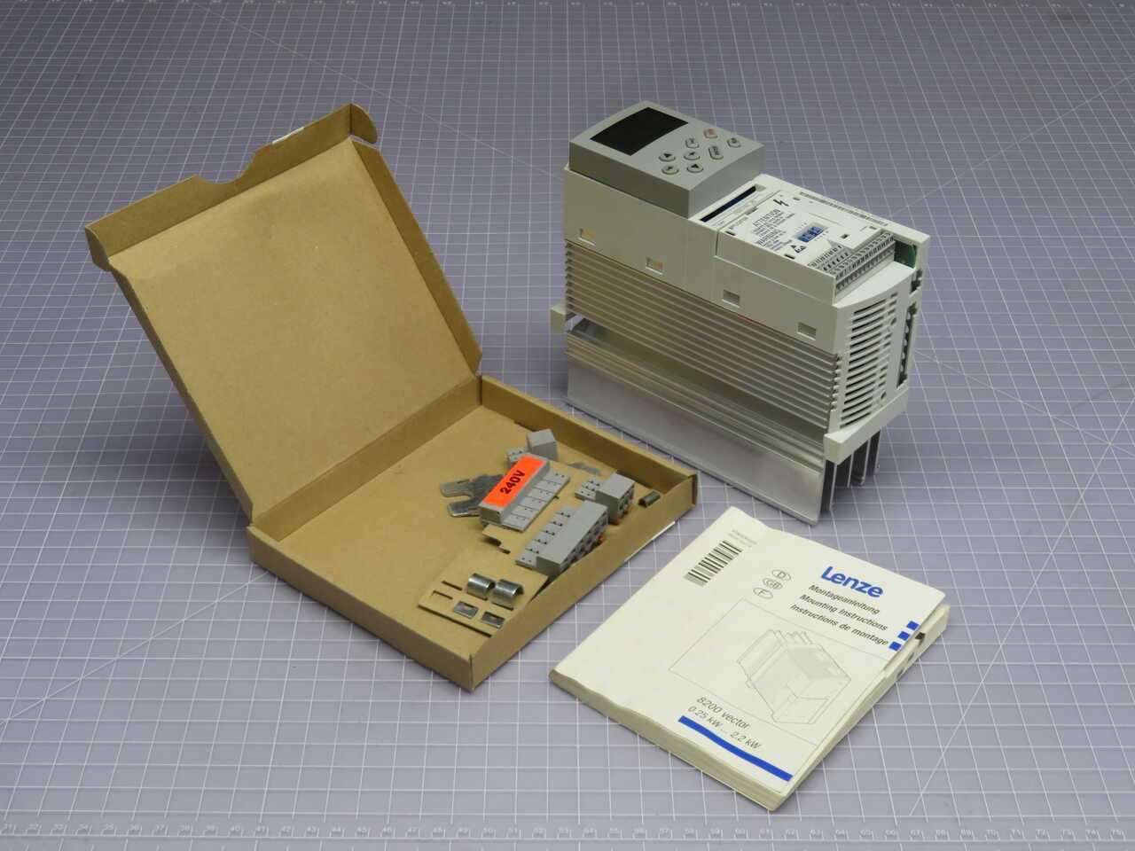 Lenze E82EV751_2B Frequency Inverter Drive - High Efficiency Control Solution - MOTOR DRIVES
