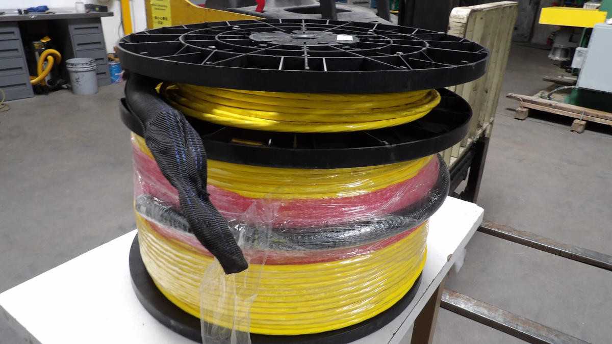 COMMSCOPE 118302172004, TYPE 8G FIBER OPTIC CABLE, SINGLE MODE, 72 FIBER, 980 FT. M3255 - FIBER OPTIC CABLE