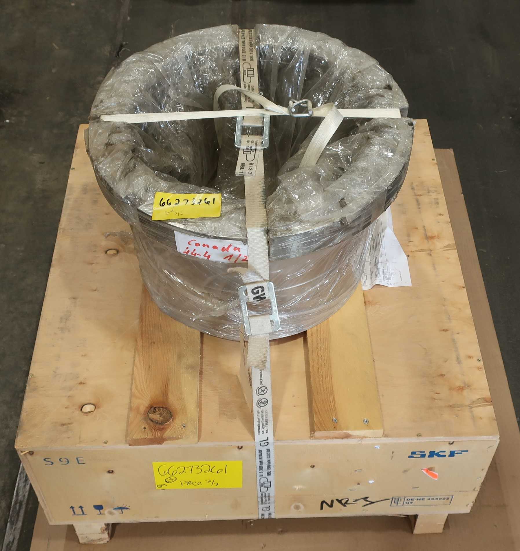 SKU 1772282 - SKF BEARING WITH SLEEVE - BEARINGS
