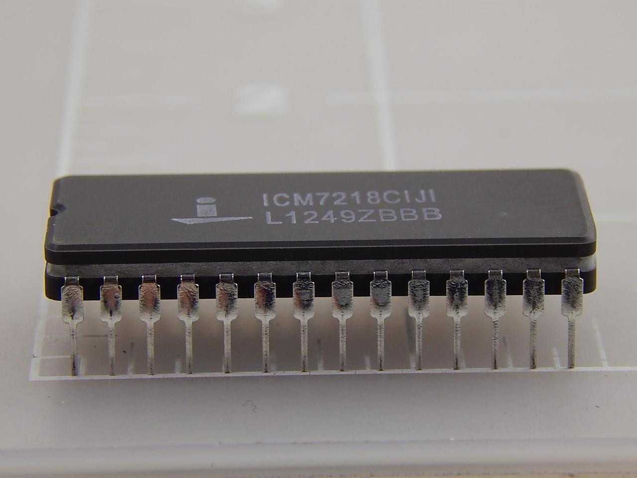 LOT OF 87 INTERSIL ICM7218CIJI L1249ZBBB LED DISPLAY DRIVERS DISPLAY 8 DIG LED DRIVER 28CDIP IND T88 - DISPLAYS