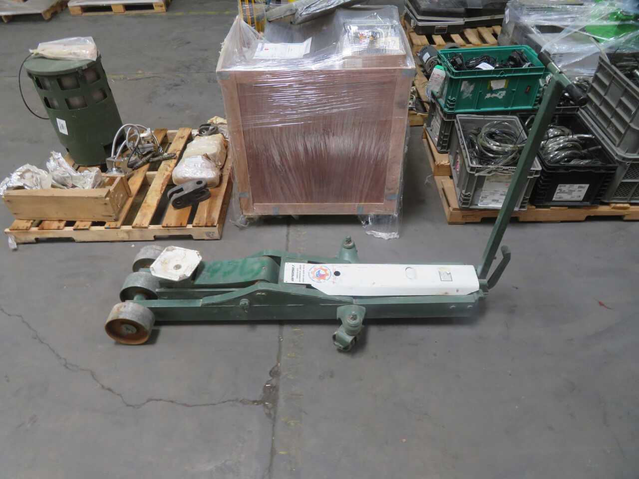 GMS Industrial Supply AP101987 Hydraulic Floor Jack - LIFTING EQUIPMENT