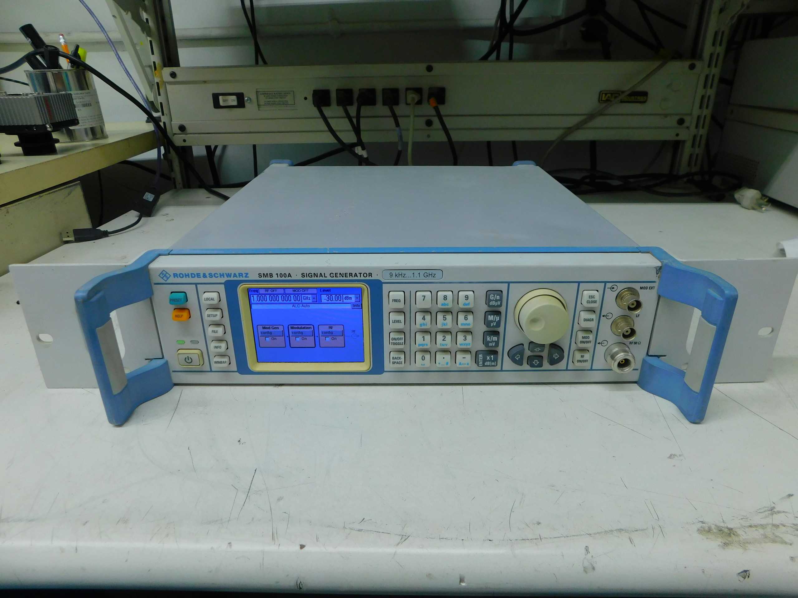 ROHDE & SCHWARZ SMB100A SIGNAL GENERATOR 9KHZ..1.1GHZ - SIGNAL CONDITIONERS