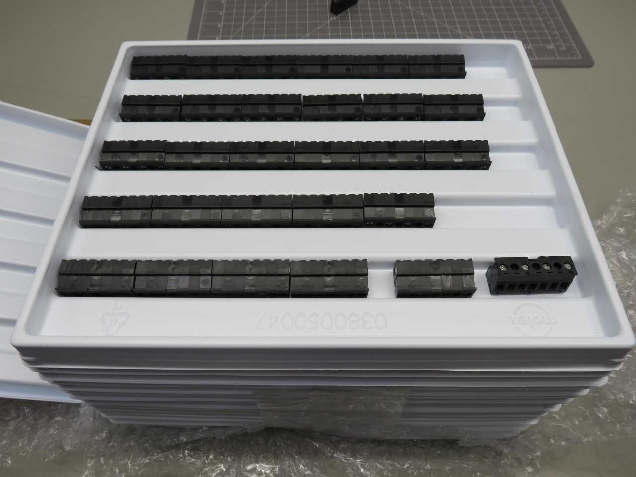 Lot Of 500 Molex 0399800204 SR Plug 4 Circuit 600V T154063 - TERMINAL BLOCKS