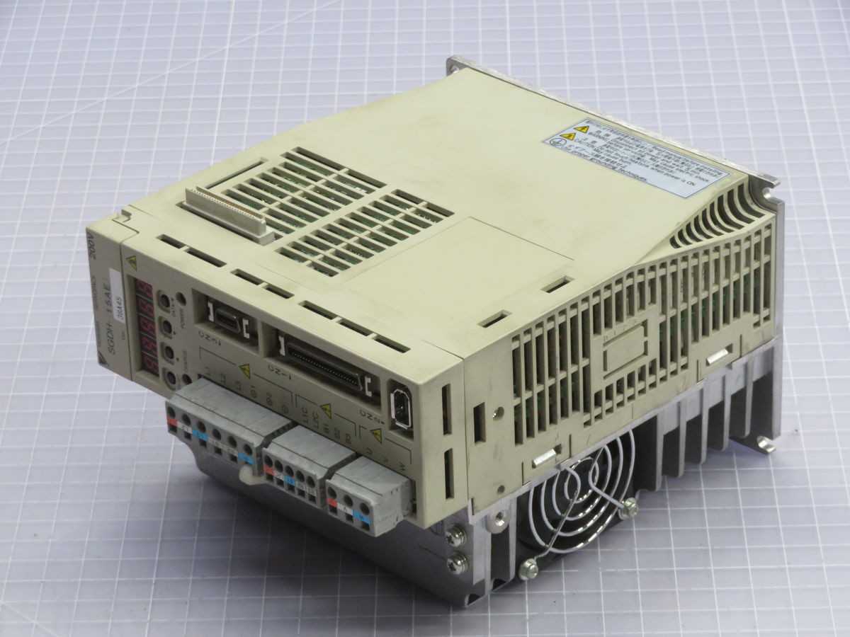 YASKAWA SGDH-15AE SERVO AMPLIFIER T260108 - SERVO