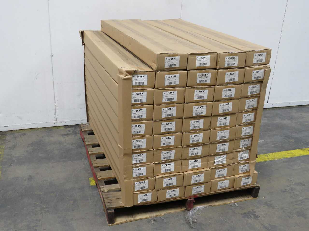 LOT OF 480 GE 38957 LED15T8/4/835 T8 13 WATT LED STRAIGHT TUBE 48 INCH MEDIUM BI-PIN (G13) 3500K DIM - LIGHTING