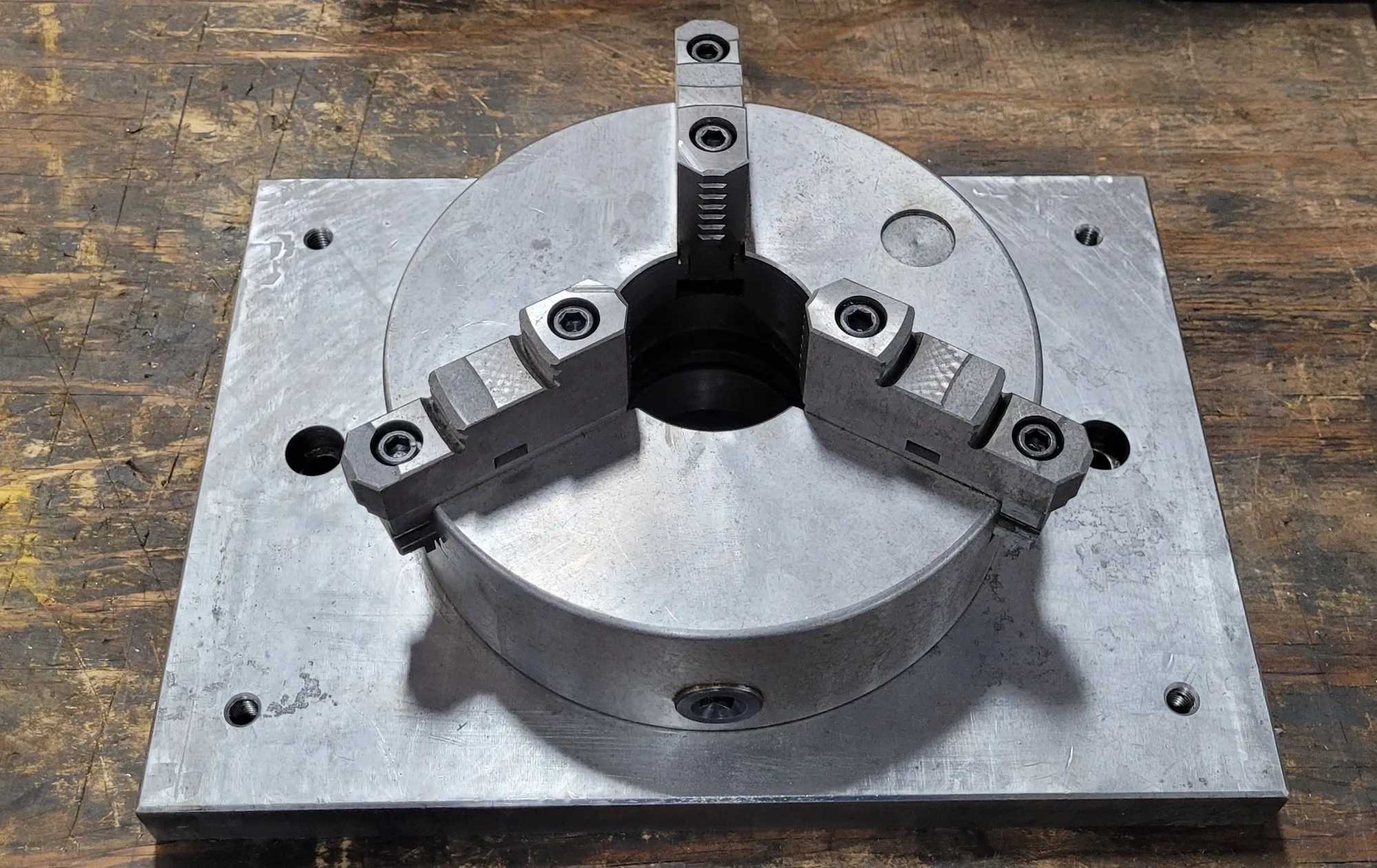 10In Bison 3 Jaw Chuck With Plate - Precision Machining Tool - MACHINING ACCESSORIES & TOOLING