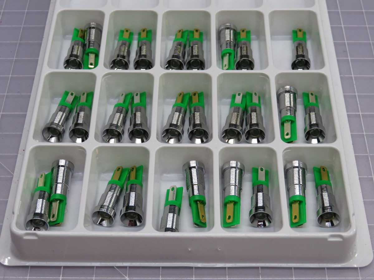 LOT OF 130 APEM Q8R8CXXSC-O2E LED PANEL MOUNT INDICATORS T254267 - LIGHTING
