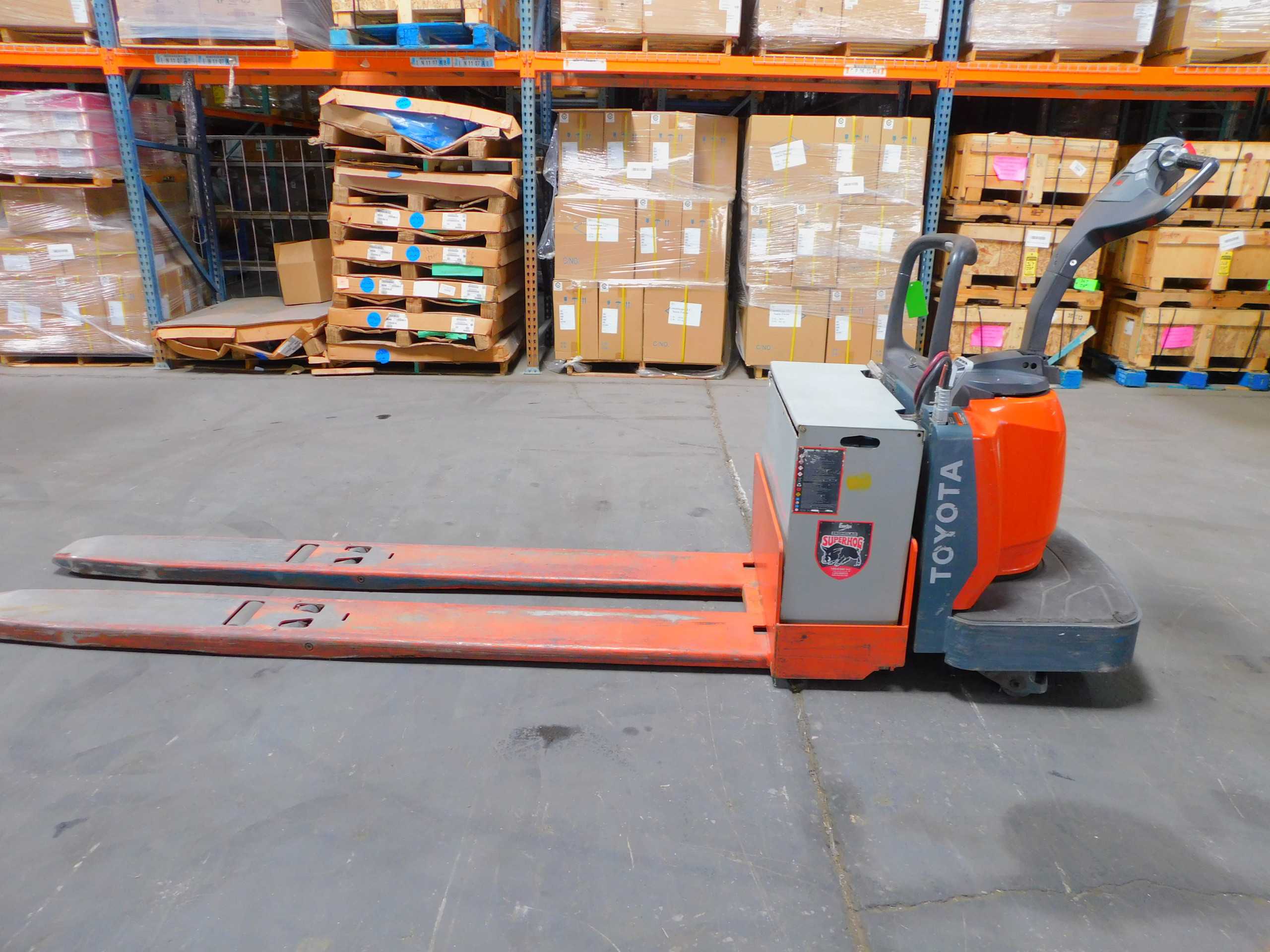 TOYOTA 8HBE30 ELECTRIC RIDER PALLET JACK 6000 LB, 24V - ELECTRIC PALLET JACKS