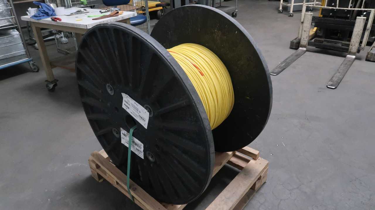 COMMSCOPE P-036-MP-8G-F12YL 760242053 FIBER OPTIC CABLE SINGLE MODE 36F 1714FT - FIBER OPTIC CABLE