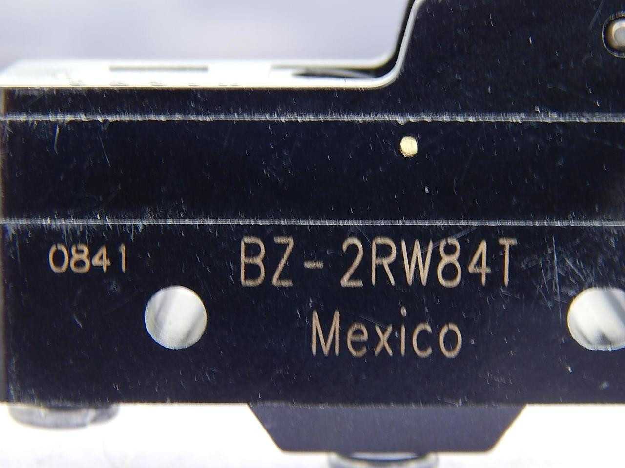 LOT OF 60 MICRO SWITCH BZ-2RW84T BASIC / SNAP ACTION SWITCHES BASIC SW SPDT 15 A 250 VAC STR LVR ACT - SWITCHES