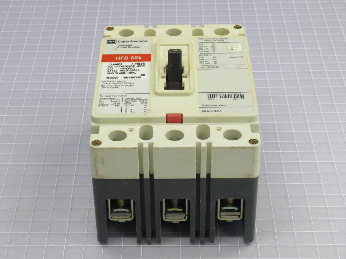 CUTLER HAMMER HFD3015 MOLDED CASE CIRCUIT BREAKER T212097 - CIRCUIT BREAKERS