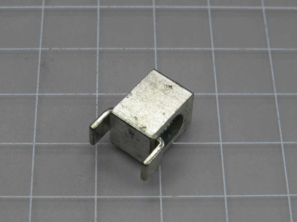LOT OF 1000 HKB2APCBHEX CU7AL SINGLE WIRE TERMINAL T204943 - PLUGS & RECEPTACLES
