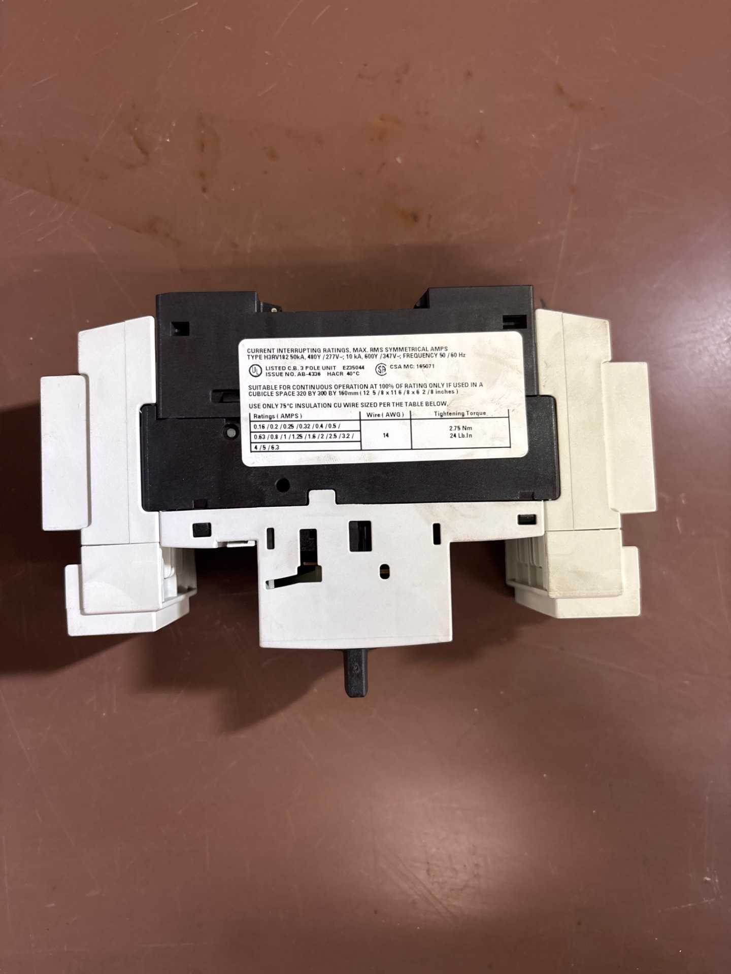 SIEMENS 3RV1821-1DD10 MOLDED CASE CIRCUIT BREAKER - CIRCUIT BREAKERS