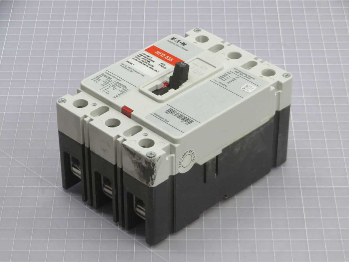 EATON HFD3100L MOLDED CASE CIRCUIT BREAKER T246219 - CIRCUIT BREAKERS