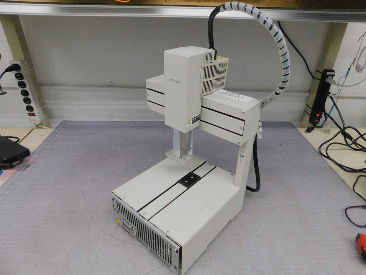SONY CAST-AU4/B2521U ROBOKIDS ROBOT - INDUSTRIAL ROBOTS