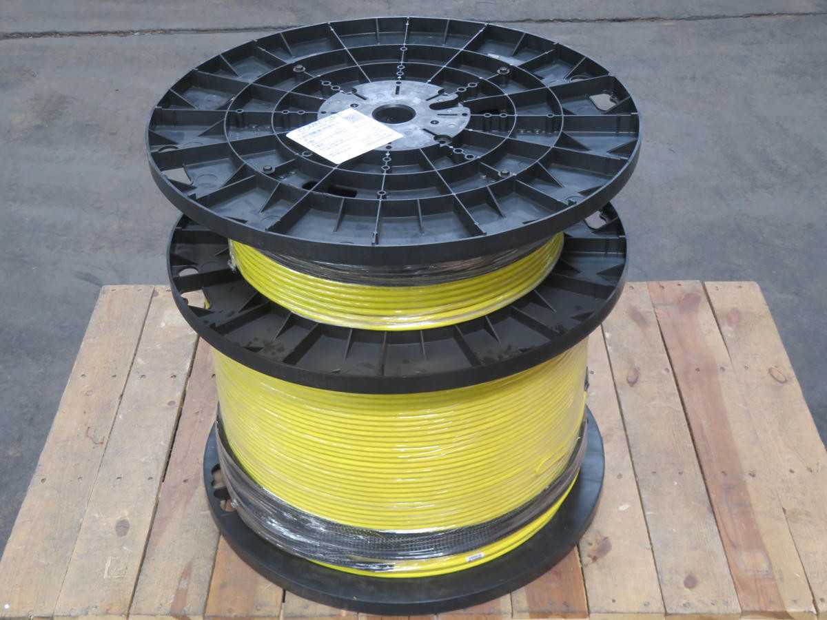 COMMSCOPE CX1A0072RUB20-450M LCU TRKMC 72F SM YL RISER 2.5MTS BO PE-B T238568 - FIBER OPTIC CABLE