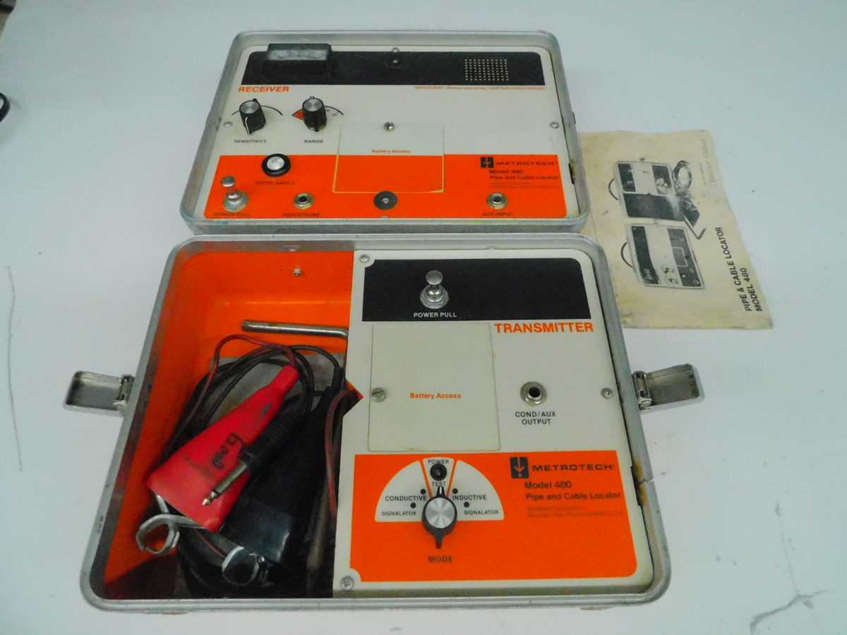 METROTECH 480 PIPE AND CABLE LOCATOR - CABLE TRACER