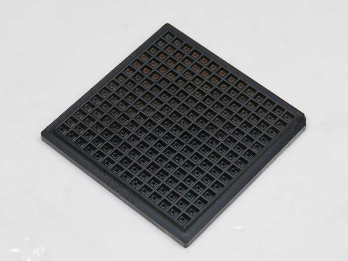 Lot Of 212 Chisentry P7405A-03K-30-C Entegris Bare Die/CSP Tray T255074 - ELECTRONIC COMPONENTS