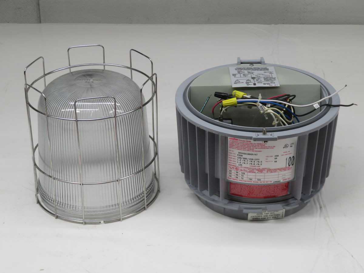 CROUSE HINDS DMVM2A100GP/MT CHAMP SERIES LUMINAIRE T261150 - LIGHT FIXTURES