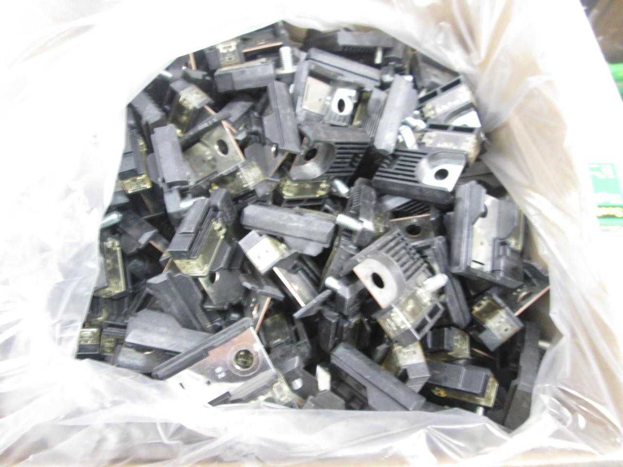 LOT OF 296 PA6T-GF35 RELAY FUSE T59103 - ELECTRICAL RELAYS