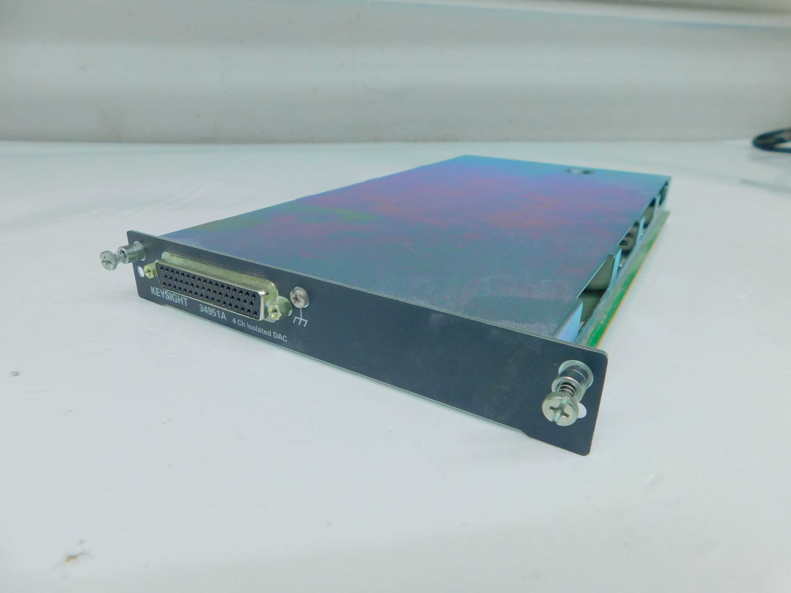KEYSIGHT 34951A 4 CH. ISOLATED DAC M7852 - SWITCHES