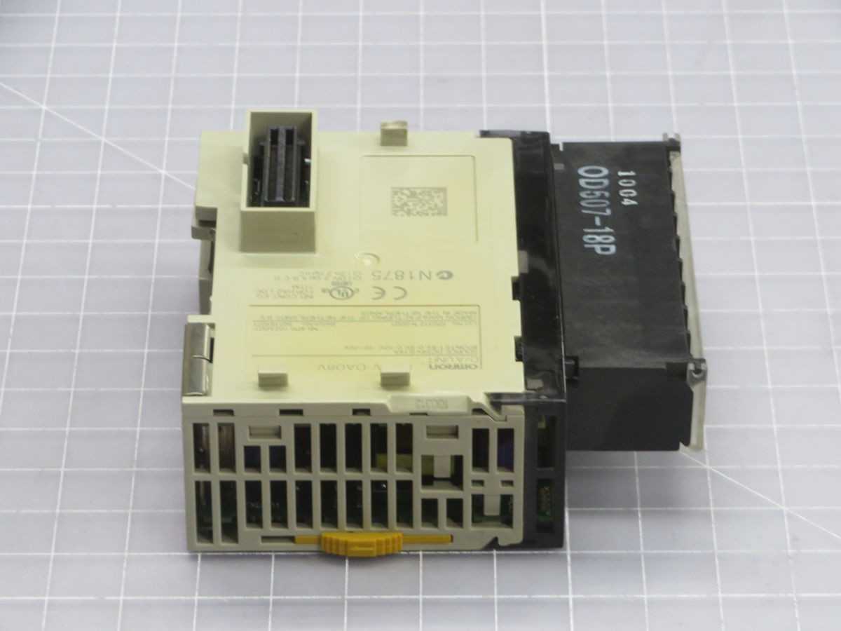 OMRON CJ1W-DA08V D/A UNIT T246358 - PLC MODULES