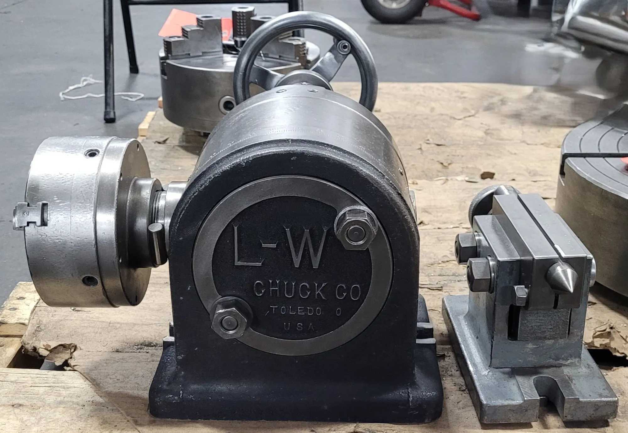 LW Chuck Co. Universal Dividing Head And Tailstock - MACHINING ACCESSORIES & TOOLING