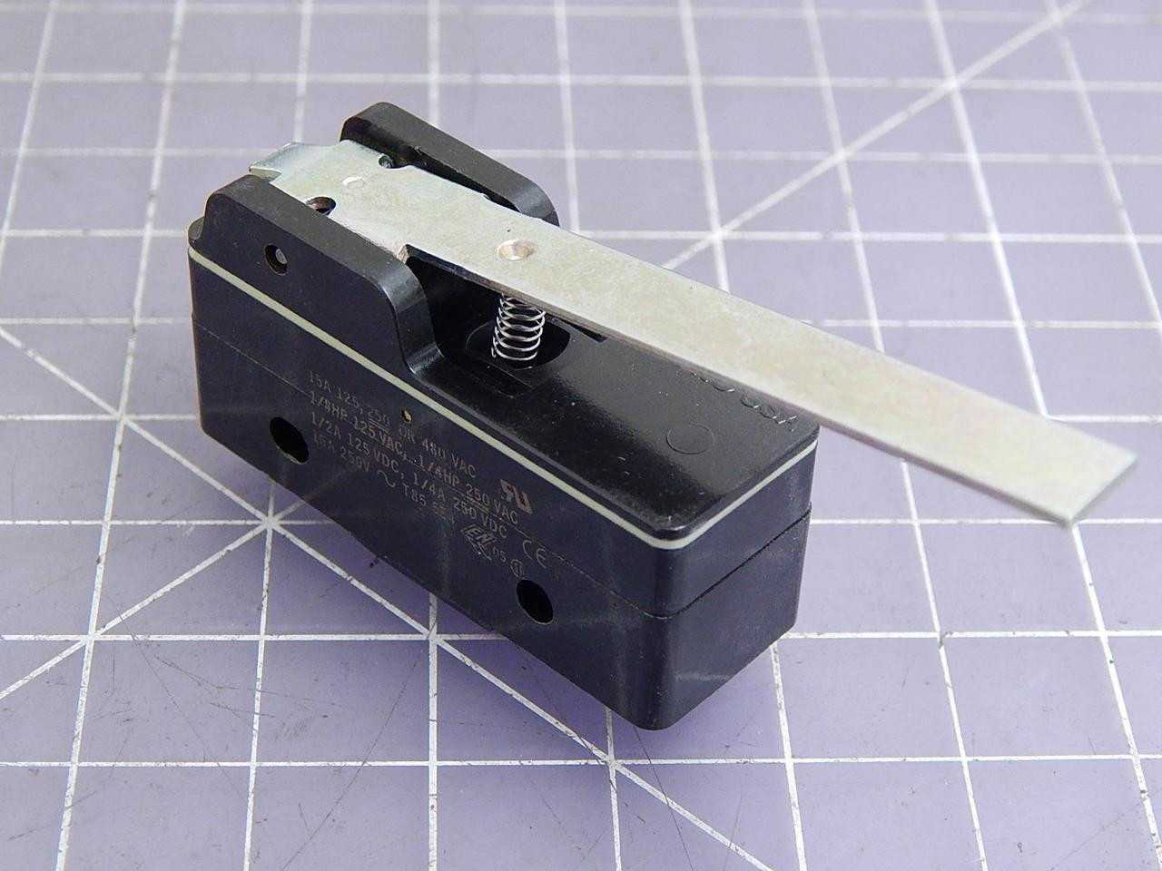 LOT OF 100 MICRO SWITCH BZ-2RW85564T-S BASIC / SNAP ACTION SWITCHES 15 A 125 250 OR 480 VAC T102841 - SWITCHES