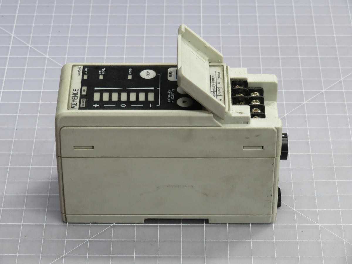 Keyence SJ-M300 Amplifier Unit T232918 - High Performance Signal Processing - SENSORS